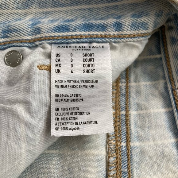 American Eagle High Rise Mom Jeans - Picture 6 of 6